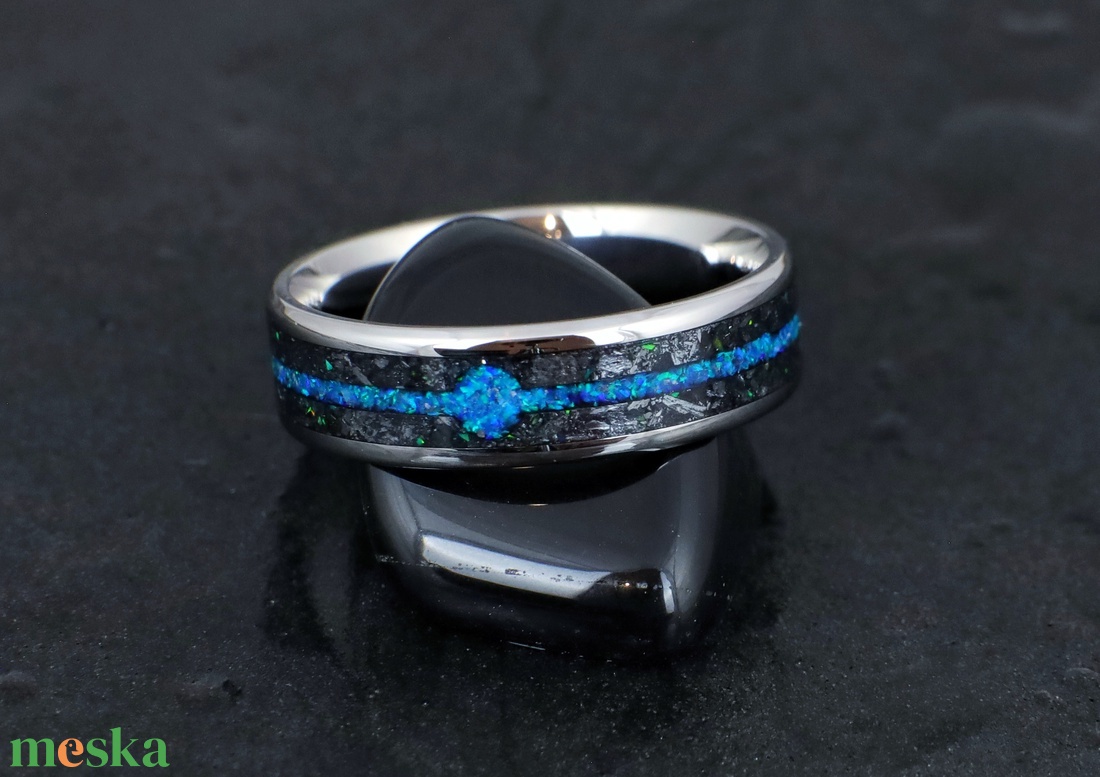 Nemesacél Gyűrű Antimonit Ásvánnyal, Kék Opállal. Vízálló, Karcálló, Anti-Allergén - ékszer - gyűrű - kerek gyűrű - Meska.hu