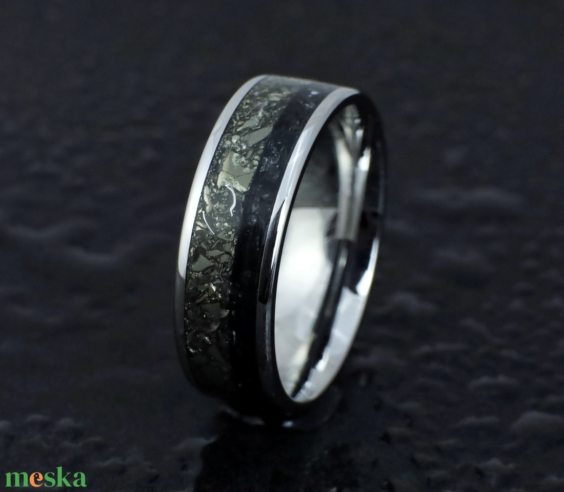 Nemesacél Gyűrű Pirit/Fém Forgács És Obszidián Ásványból. Vízálló, Karcálló, Anti-Allergén, Egyedi Megrendelésre! - ékszer - gyűrű - kerek gyűrű - Meska.hu