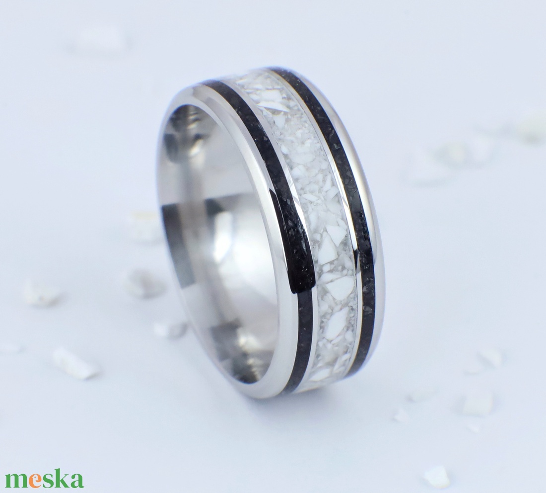 Nemesacél Gyűrű Magnezit és Turmalin Ásványokkal. Vízálló, Karcálló, Anti-Allergén, Egyedi Megrendelésre! - ékszer - gyűrű - kerek gyűrű - Meska.hu