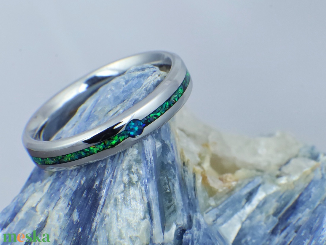 Nemesacél Gyűrű Zöld És Kék Opálokkal. Vízálló, Karcálló, Anti-Allergén, Egyedi Megrendelésre! - ékszer - gyűrű - kerek gyűrű - Meska.hu