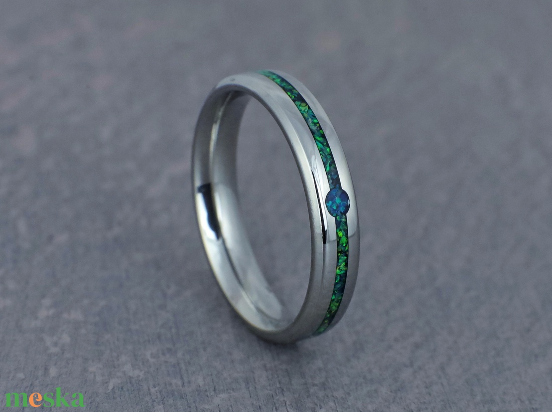 Nemesacél Gyűrű Zöld És Kék Opálokkal. Vízálló, Karcálló, Anti-Allergén, Egyedi Megrendelésre! - ékszer - gyűrű - kerek gyűrű - Meska.hu