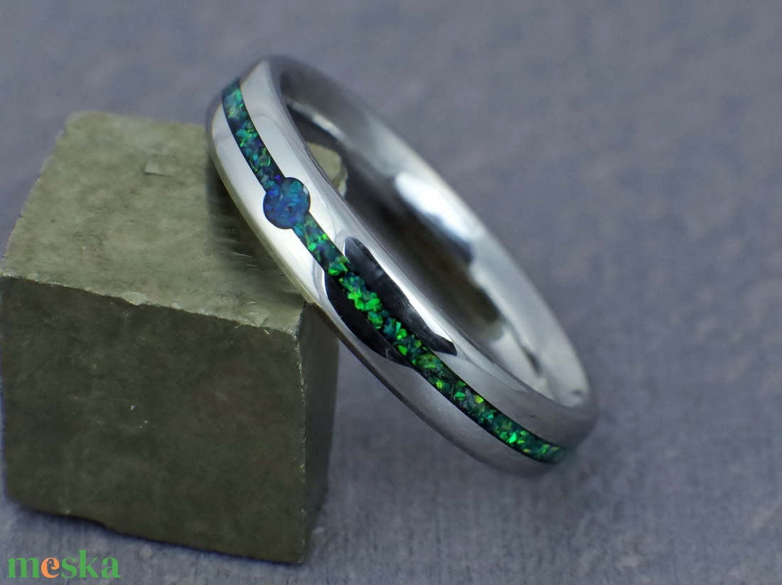Nemesacél Gyűrű Zöld És Kék Opálokkal. Vízálló, Karcálló, Anti-Allergén, Egyedi Megrendelésre! - ékszer - gyűrű - kerek gyűrű - Meska.hu