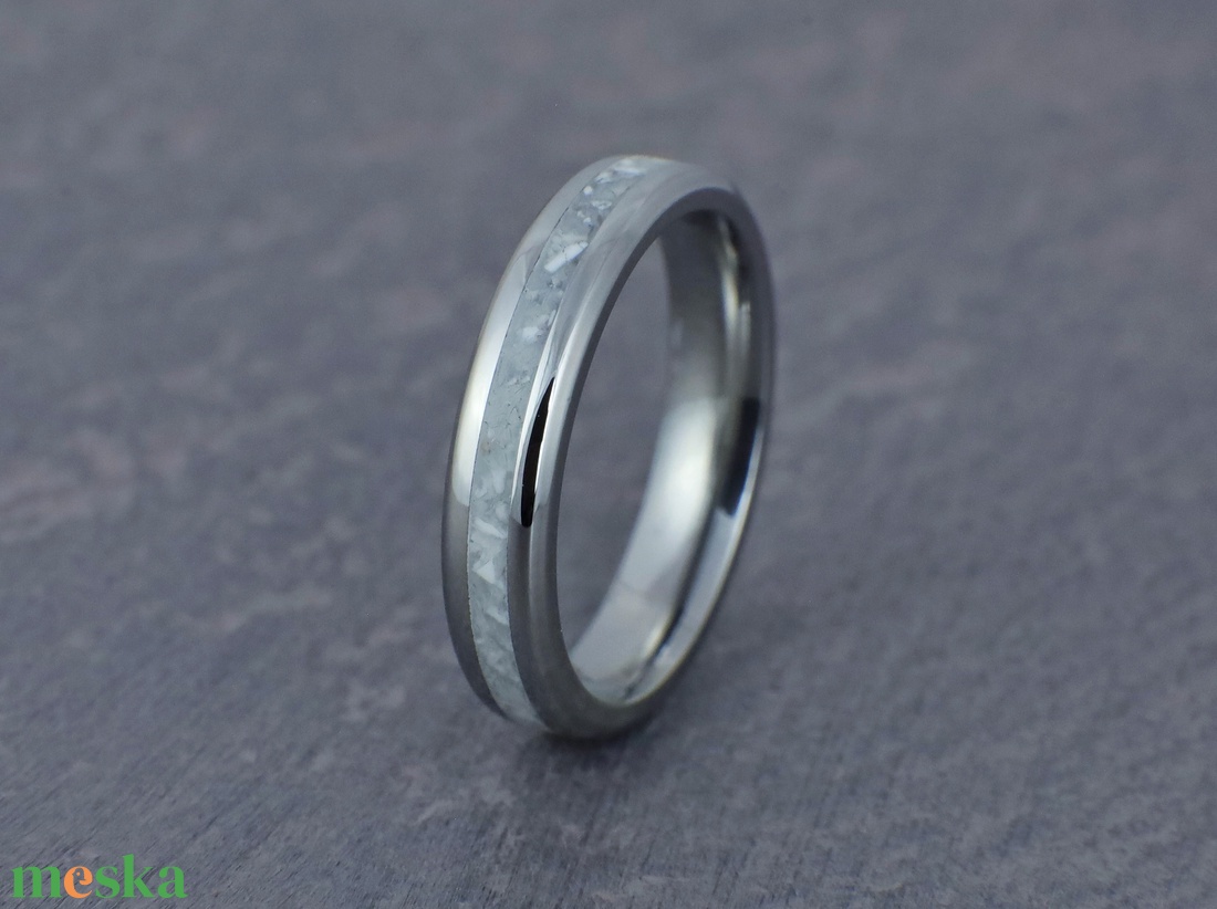 Nemesacél Gyűrű Holdkő És Magnezit Ásványokkal. Vízálló, Karcálló, Anti-Allergén, Egyedi Megrendelésre! - ékszer - gyűrű - kerek gyűrű - Meska.hu