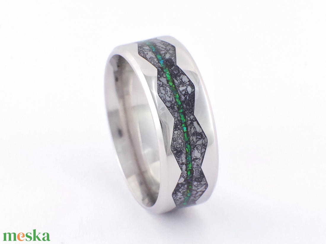 Nemesacél Gyűrű Antimonit Ásvánnyal És Zöld Opállal. Vízálló, Karcálló, Anti-Allergén, Egyedi Megrendelésre! - ékszer - gyűrű - kerek gyűrű - Meska.hu