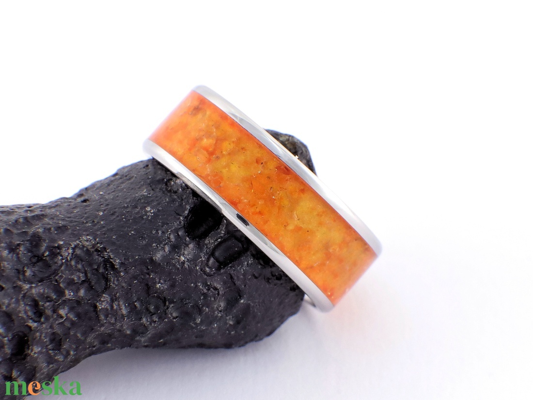 Nemesacél Gyűrű Borostyán Ásvánnyal. Vízálló, Karcálló, Anti-Allergén, Egyedi Megrendelésre! - ékszer - gyűrű - kerek gyűrű - Meska.hu