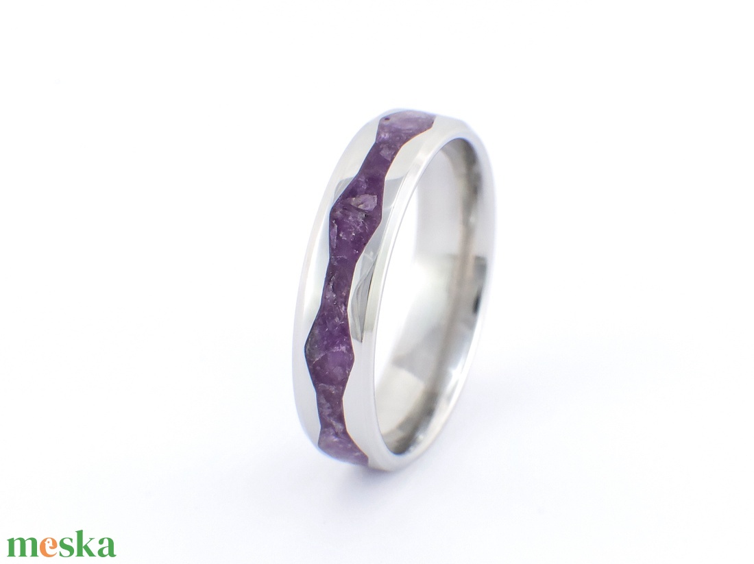 Nemesacél Gyűrű Ametiszt Ásvánnyal. Vízálló, Karcálló, Anti-Allergén, Egyedi Megrendelésre! - ékszer - gyűrű - kerek gyűrű - Meska.hu