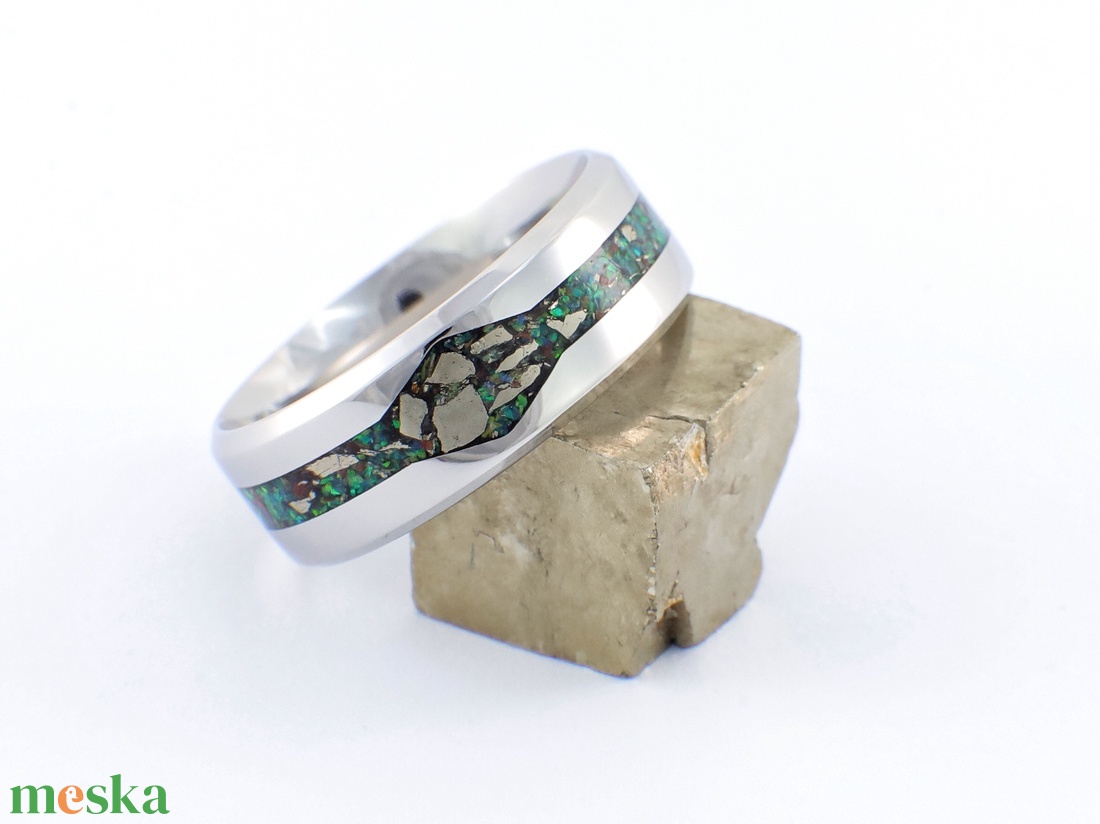 Nemesacél Gyűrű Obszidián, Pirit Ásványokkal És Sötétzöld Opállal. Vízálló, Karcálló, Anti-Allergén, Egyedi Megrendelés! - ékszer - gyűrű - kerek gyűrű - Meska.hu