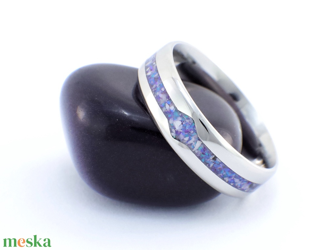 Nemesacél Gyűrű Magnezittel És Levendula Opállal. Vízálló, Karcálló, Anti-Allergén, Egyedi Megrendelésre! - ékszer - gyűrű - kerek gyűrű - Meska.hu