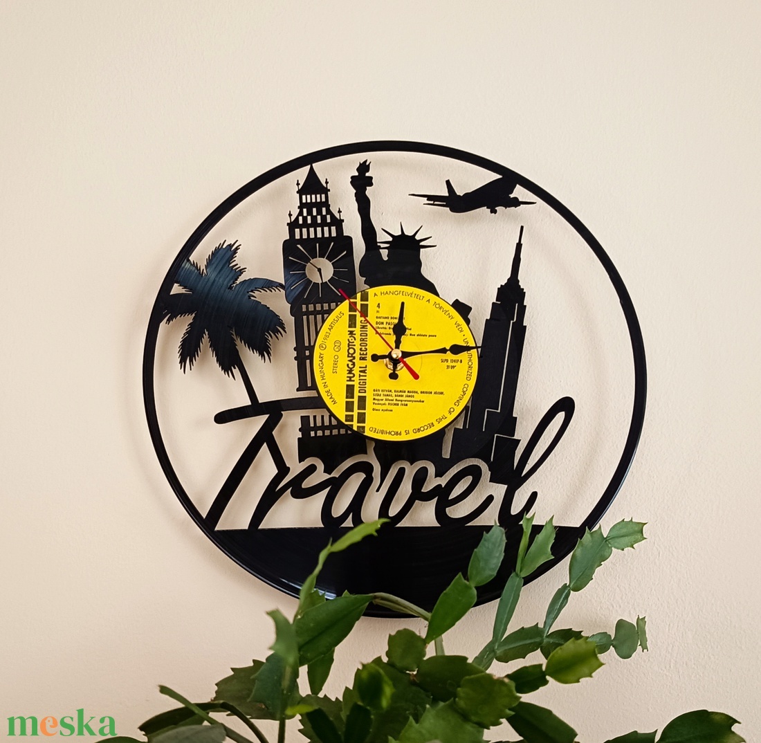 Bakelit falióra Travel - művészet - bakelit lemezek & kazetták - Meska.hu Bakelit falióra Travel - művészet - bakelit lemezek & kazetták - Meska.hu