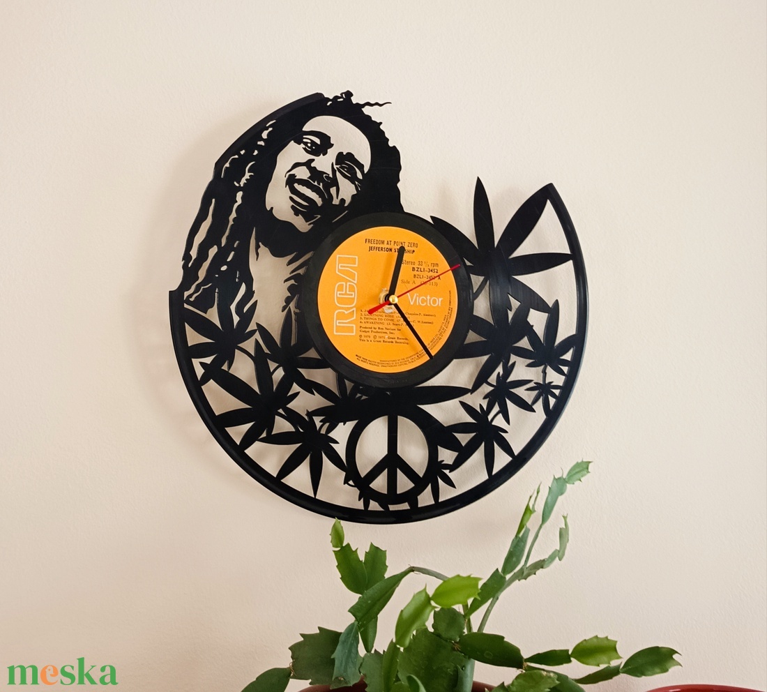 Bakelit falióra Bob Marley - művészet - bakelit lemezek & kazetták - Meska.hu Bakelit falióra Bob Marley - művészet - bakelit lemezek & kazetták - Meska.hu