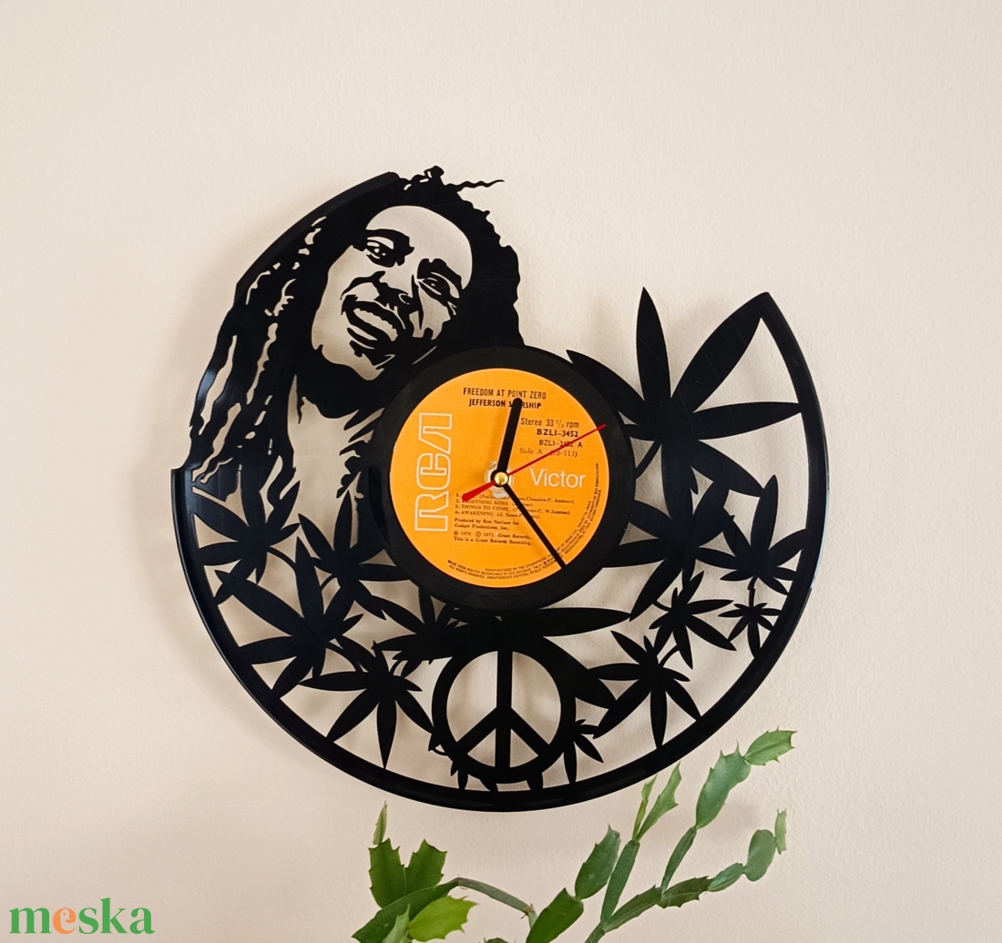 Bakelit falióra Bob Marley - művészet - bakelit lemezek & kazetták - Meska.hu Bakelit falióra Bob Marley - művészet - bakelit lemezek & kazetták - Meska.hu