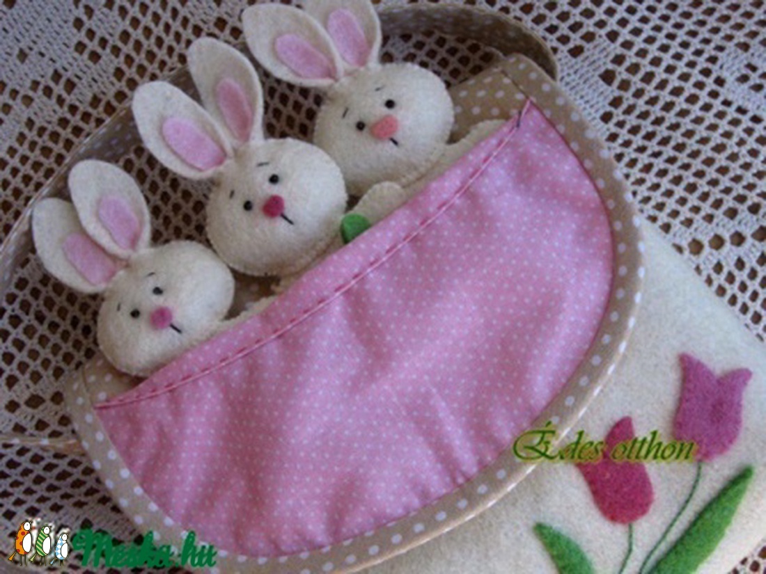 Három nyuszi ujjbáb készlet táskában -  - Meska.hu