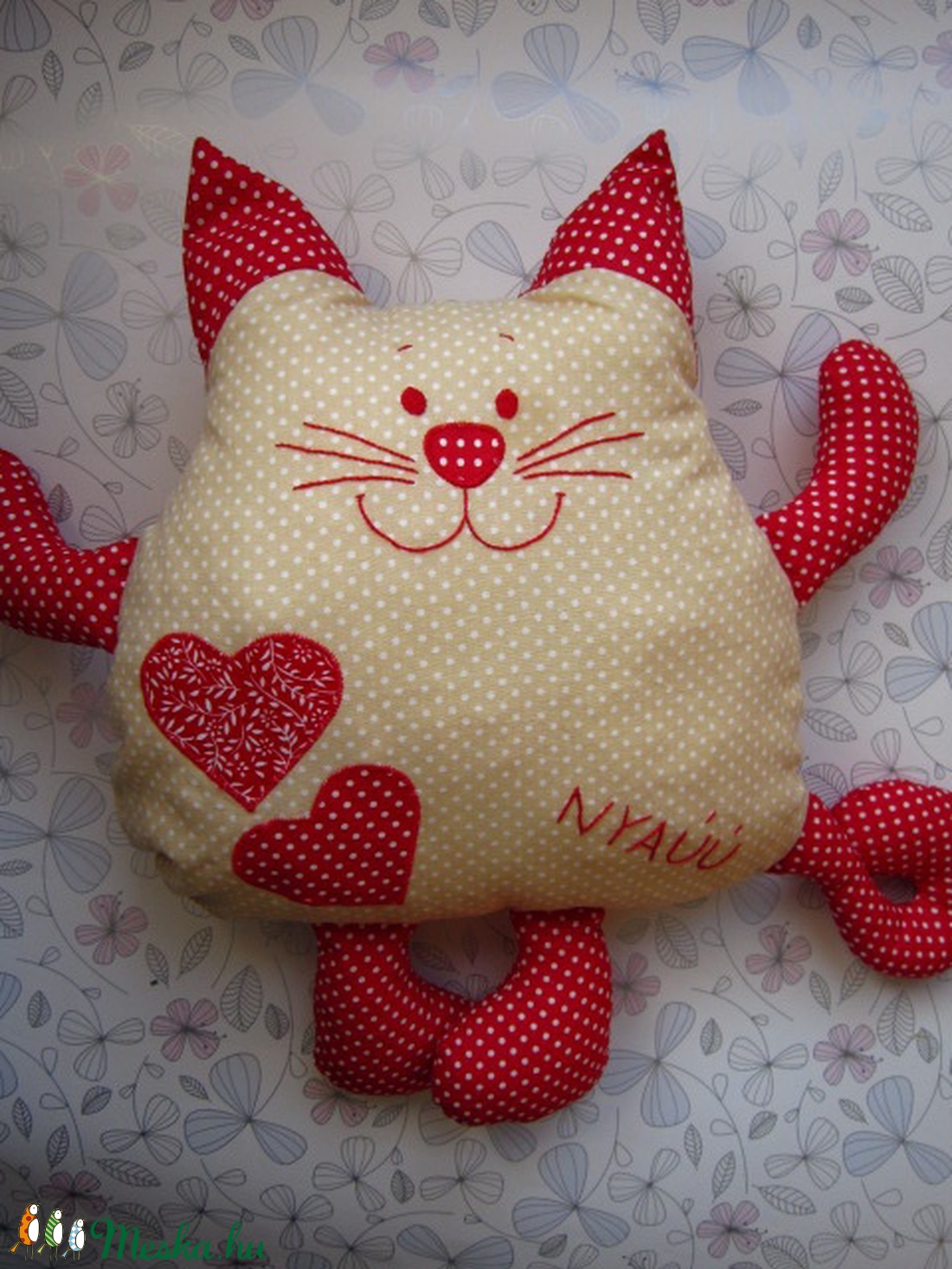 Cirmi az ölelgetős cica párna -  - Meska.hu