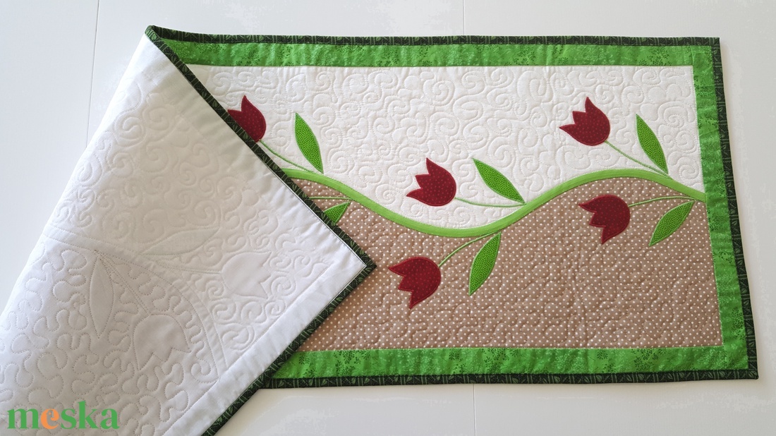 Tavaszi asztali futó friss tavaszi szinekben - otthon & életmód - konyhafelszerelés, tálalás - Meska.hu