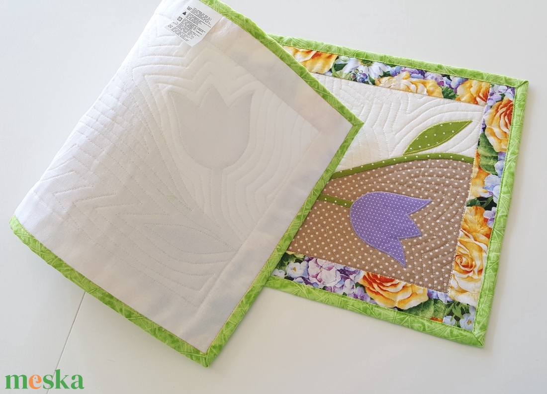 Tavaszi asztali futó friss tavaszi szinekben - otthon & életmód - konyhafelszerelés, tálalás - konyhai dekoráció - Meska.hu