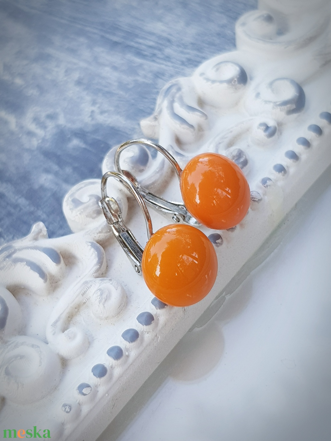 Francia kapcsos üveg fülbevaló- narancs - ékszer - fülbevaló - lógó fülbevaló - Meska.hu