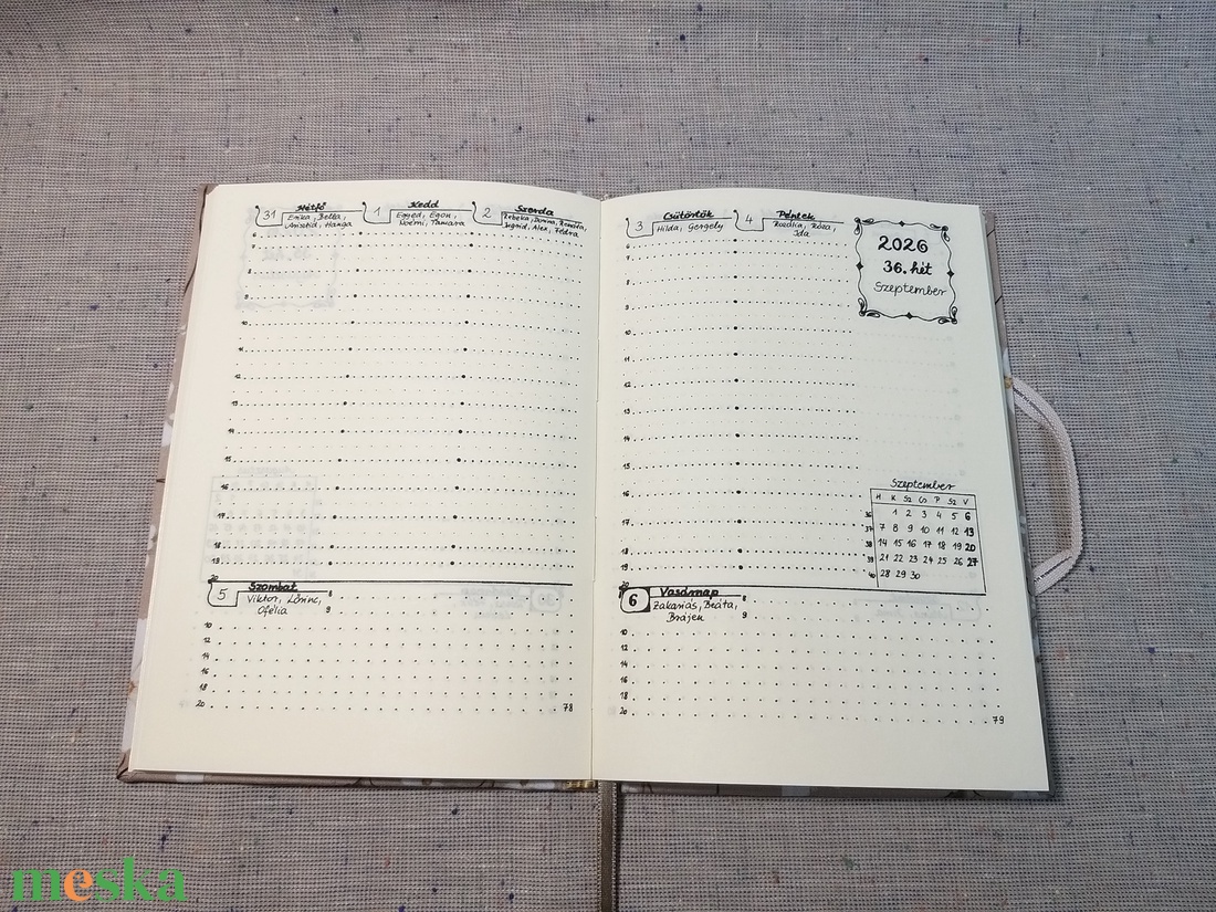 A/5 2026 Határidőnapló kampós, fehér virágos - otthon & életmód - papír, írószer - naptár & tervező - Meska.hu