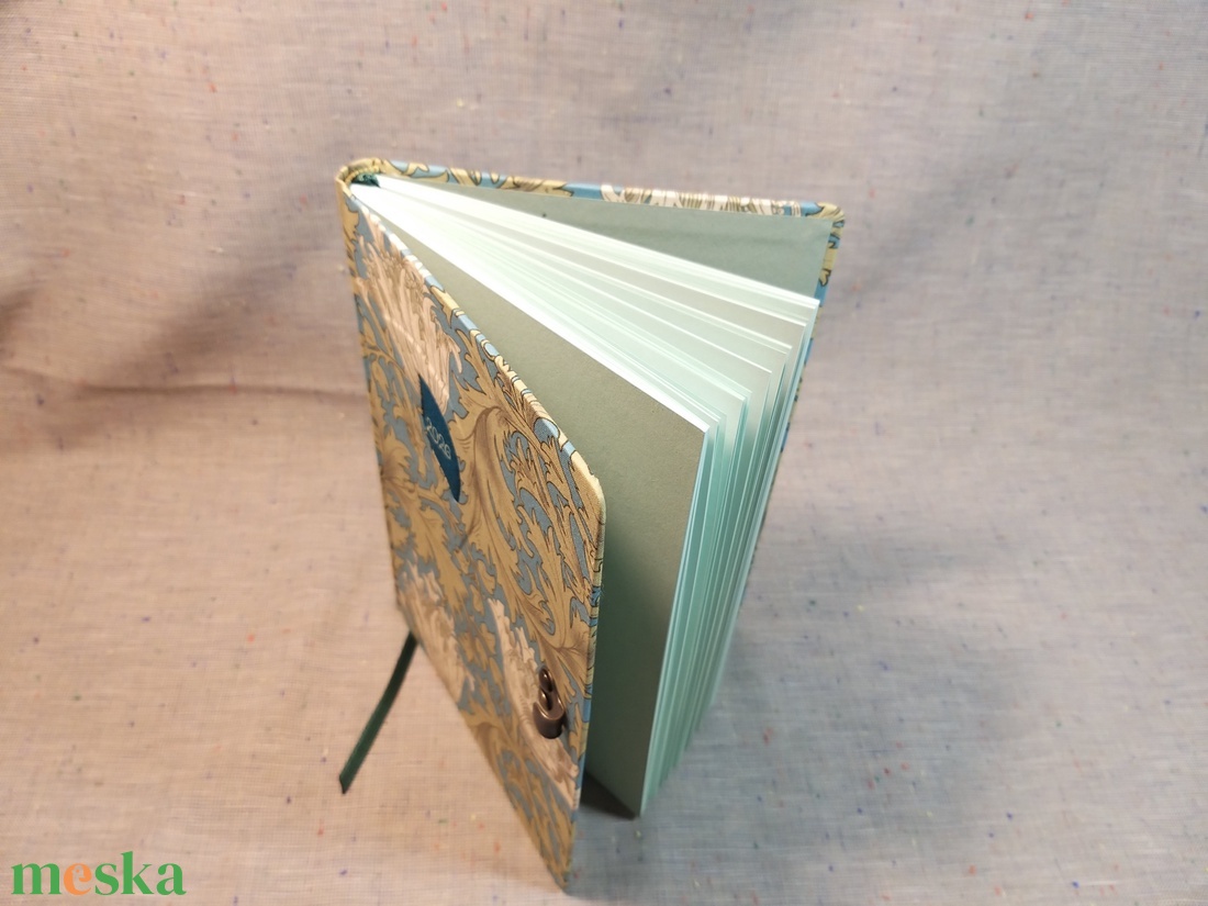 A/5 2026 Határidőnapló kampós, klasszikus - otthon & életmód - papír, írószer - naptár & tervező - Meska.hu