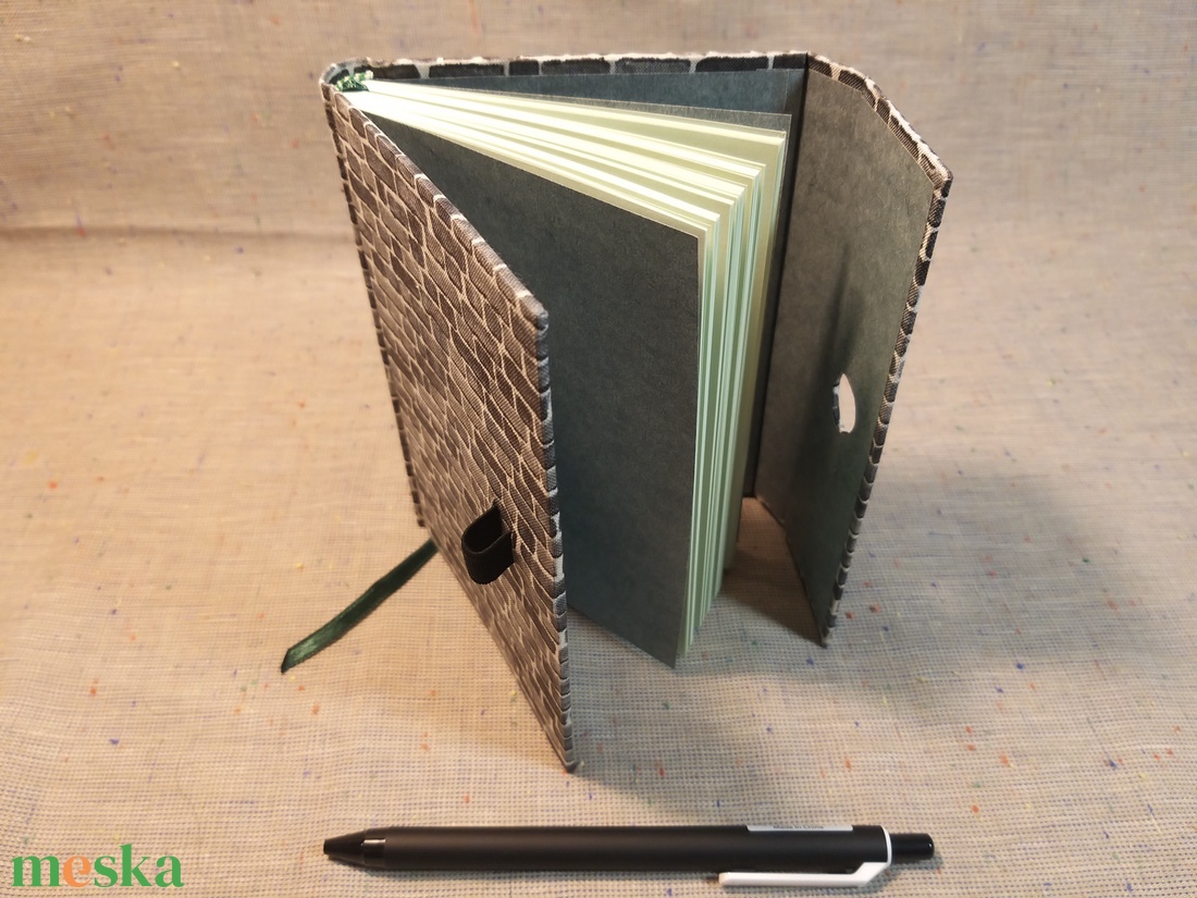 A/6Szürke téglamintás, vonalas, tollas notesz  - otthon & életmód - papír, írószer - jegyzetfüzet & napló - Meska.hu