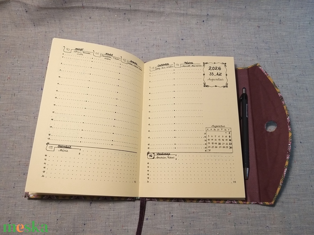A/5 2026 Határidőnapló okker cseppmintás, tollas - otthon & életmód - papír, írószer - naptár & tervező - Meska.hu