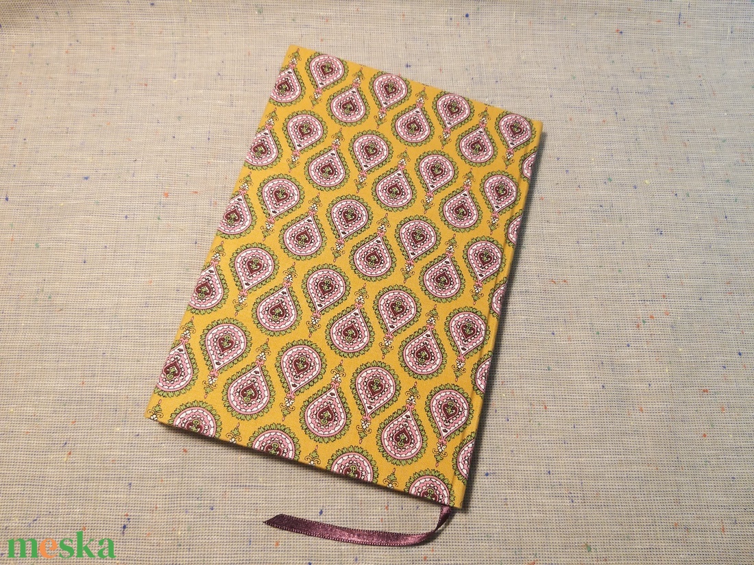 A/5 2026 Határidőnapló okker cseppmintás, tollas - otthon & életmód - papír, írószer - naptár & tervező - Meska.hu