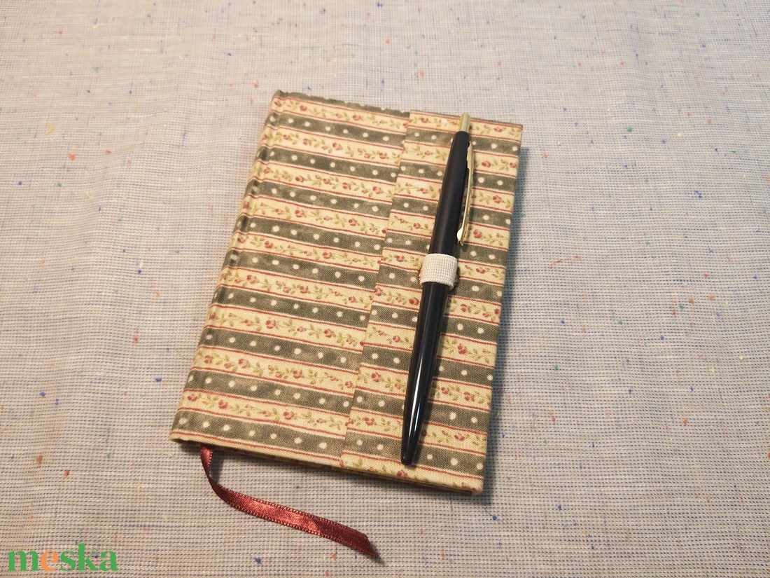 A/6 Zöld, rózsás-pöttyös, vonalas, tollas notesz  - otthon & életmód - papír, írószer - jegyzetfüzet & napló - Meska.hu