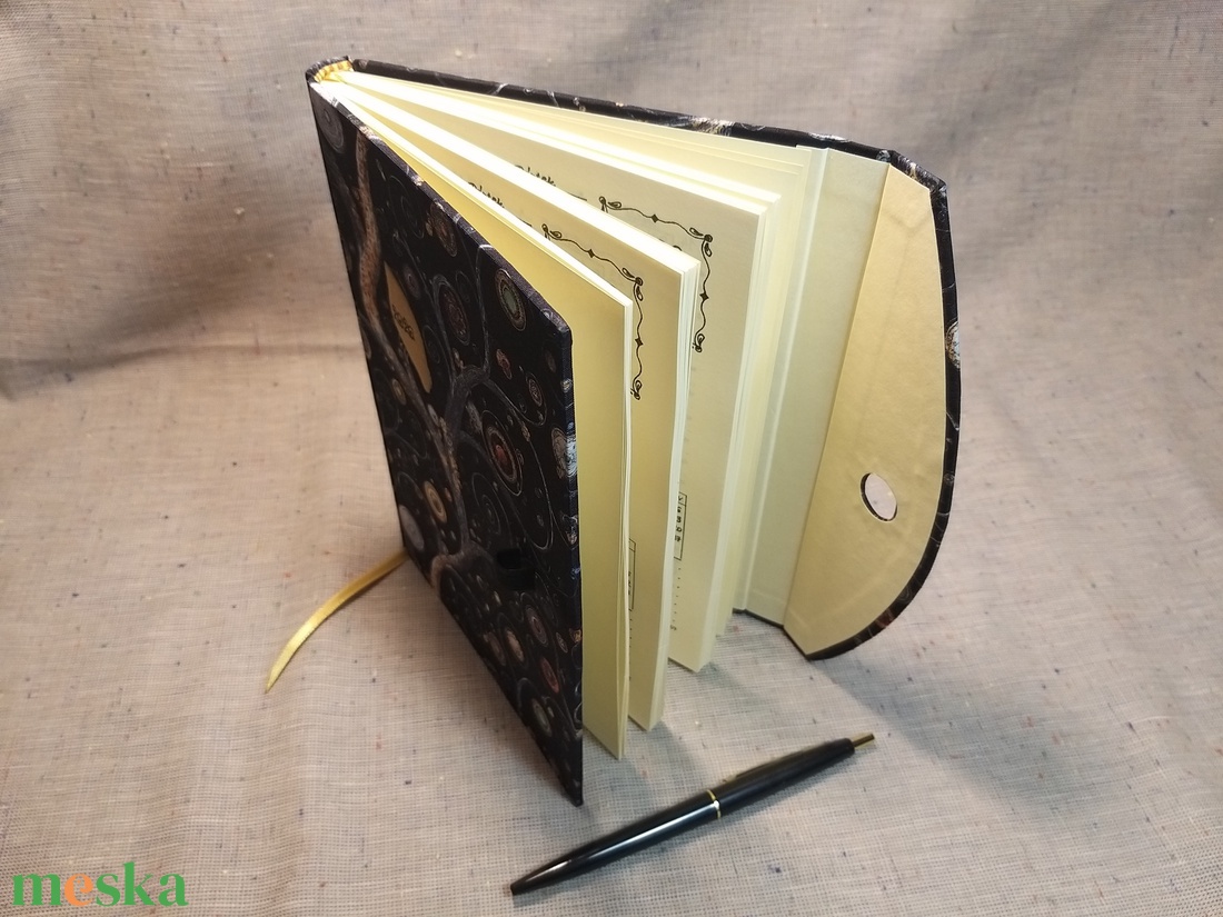 A/5 2026 Határidőnapló életfás, tollas - otthon & életmód - papír, írószer - naptár & tervező - Meska.hu