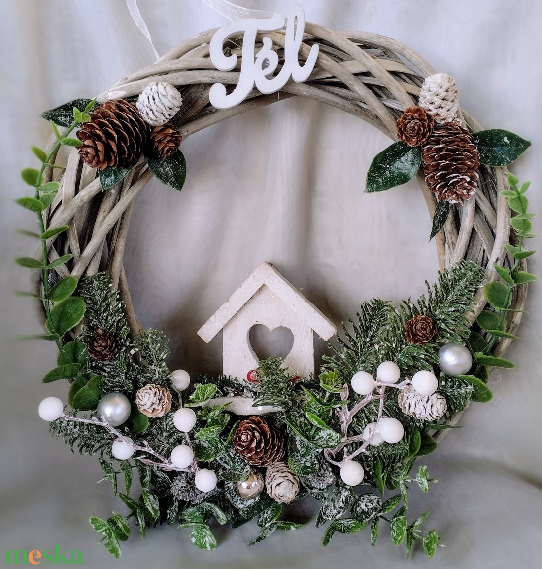 Szürke vessző téli ajtódísz - karácsony - karácsonyi lakásdekoráció - karácsonyi ajtódíszek - Meska.hu