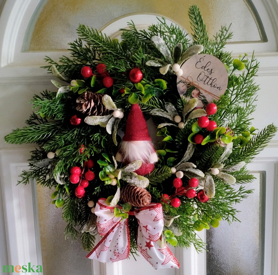 Manós karácsonyi ajtódísz műfenyő alapon - karácsony - karácsonyi lakásdekoráció - karácsonyi ajtódíszek - Meska.hu