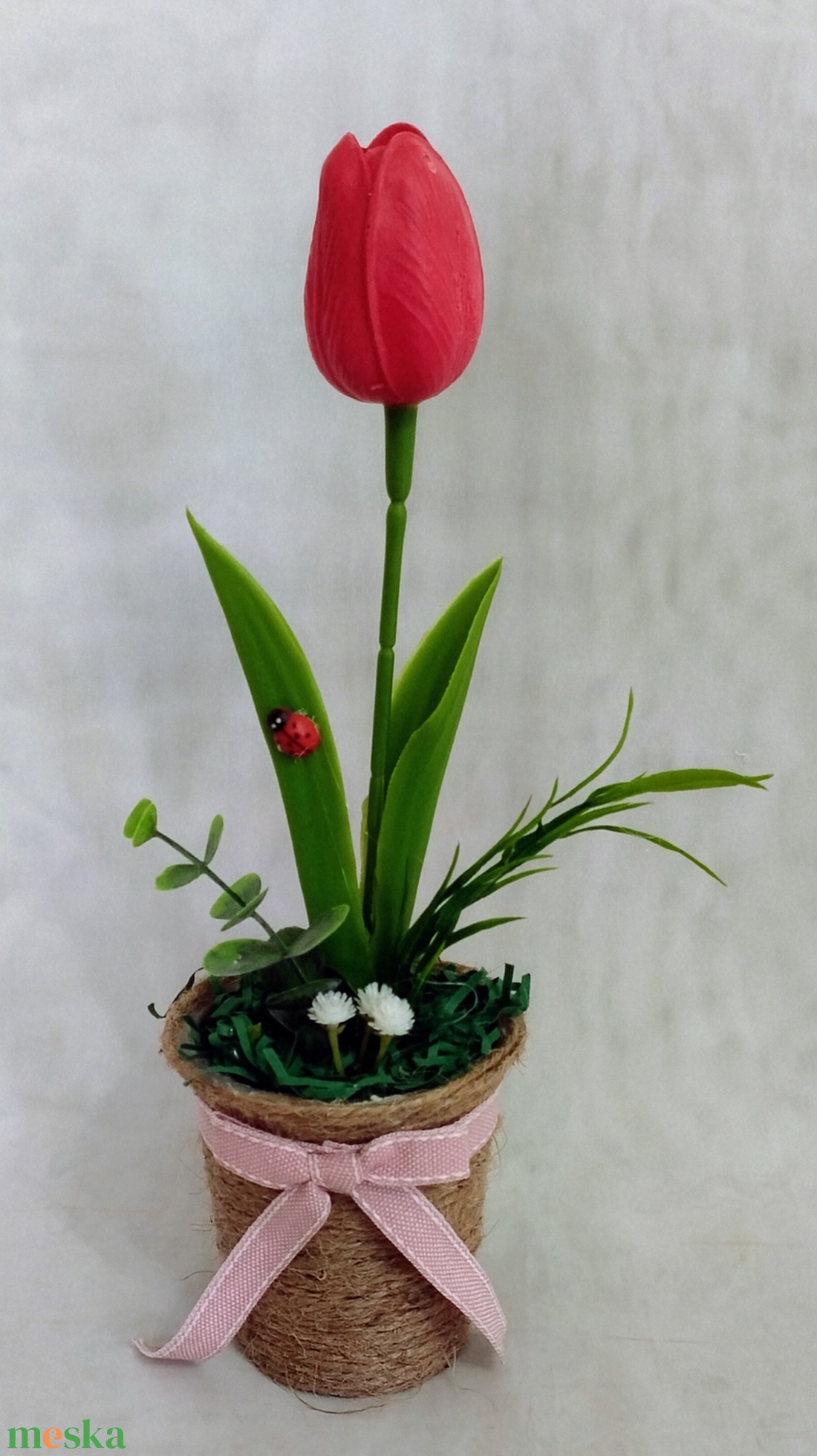 Élethű tulipános dísz saját készítésű kaspóban  - otthon & életmód - virágdekoráció - virágdíszek - virágdísz kaspóban - Meska.hu