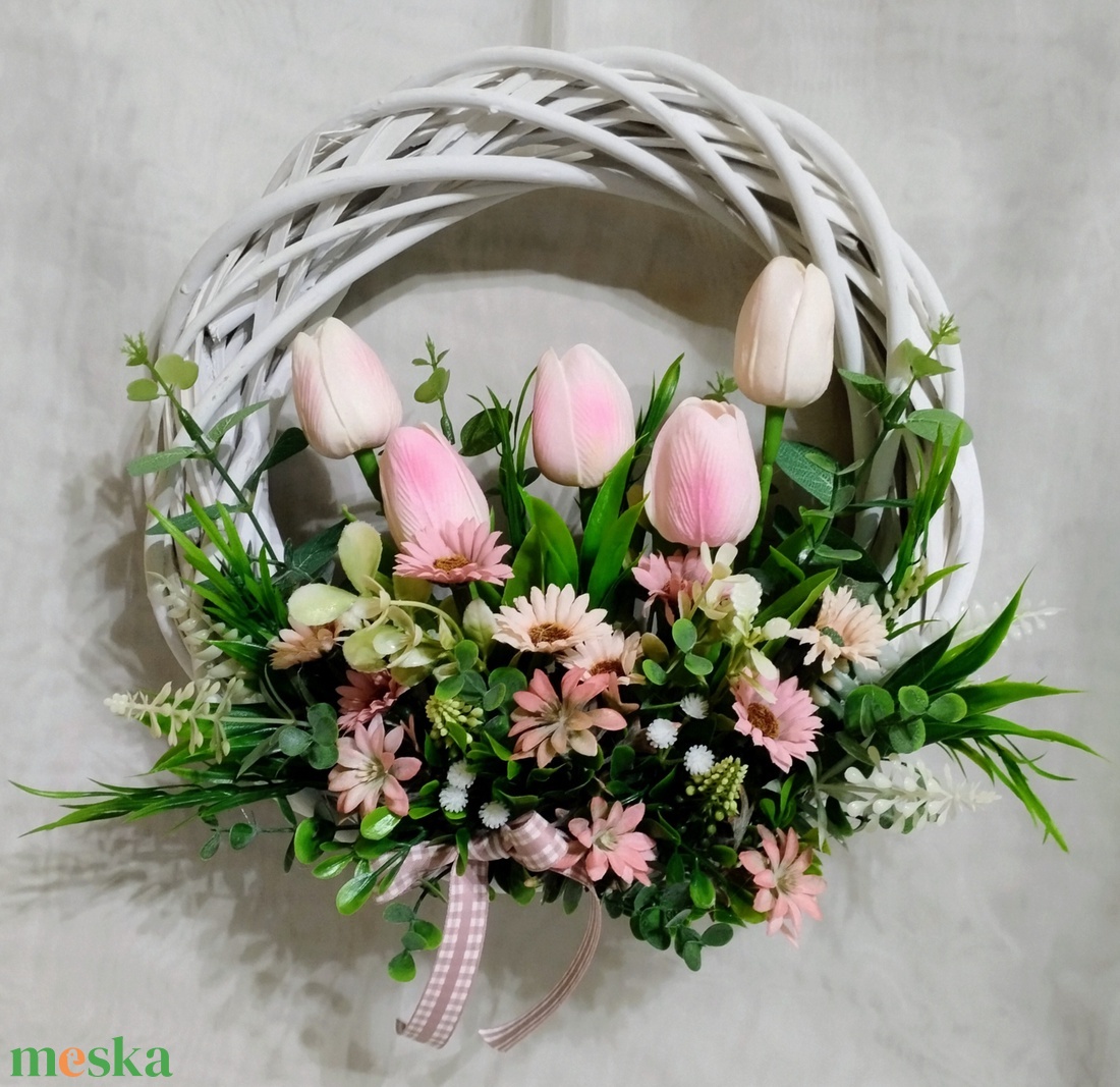 Tavaszi tulipános ajtódísz-finom pasztell hangulatban - otthon & életmód - dekoráció - ajtó- és ablak dekoráció - ajtódísz & kopogtató - Meska.hu