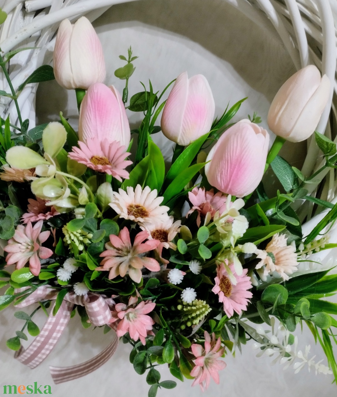 Tavaszi tulipános ajtódísz-finom pasztell hangulatban - otthon & életmód - dekoráció - ajtó- és ablak dekoráció - ajtódísz & kopogtató - Meska.hu