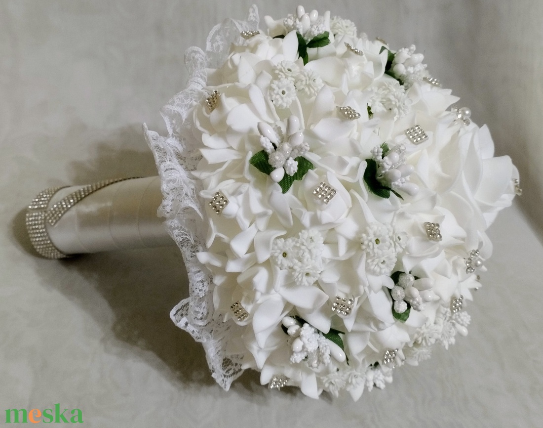 Hófehér ezüstös menyasszonyi csokor vagy dobócsokor  - esküvő - menyasszonyi- és dobócsokor - Meska.hu