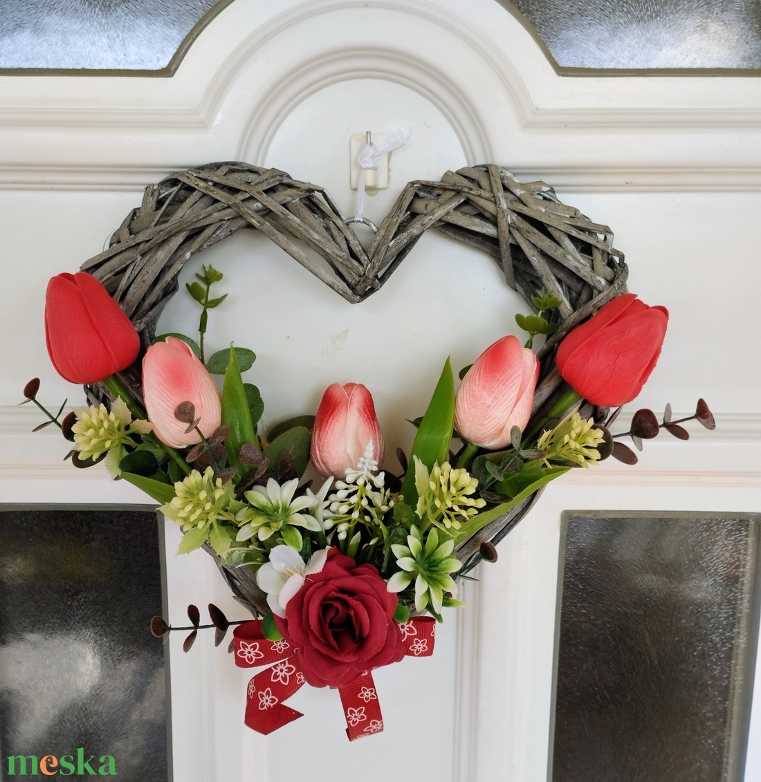 Szív alakú tulipános ajtódísz  - otthon & életmód - dekoráció - ajtó- és ablak dekoráció - ajtódísz & kopogtató - Meska.hu