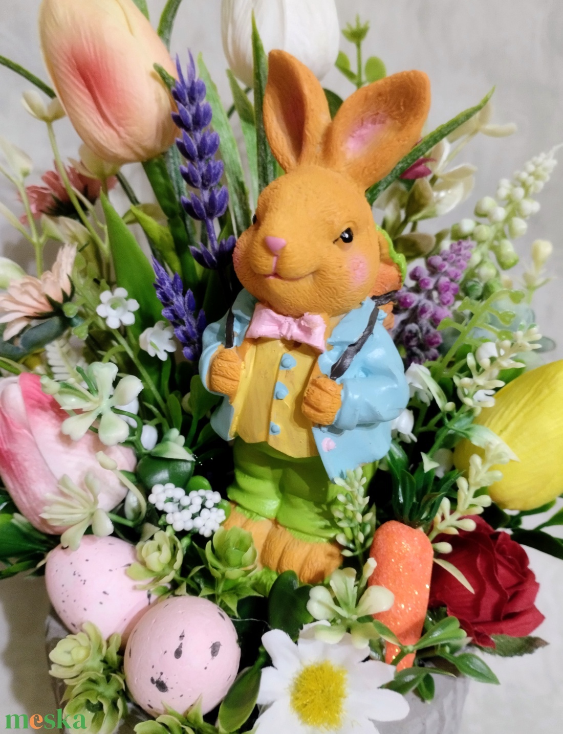 Nyúl Palkó húsvéti kalandja tavaszi asztaldísz  - ünnepi díszek, dekorációk - húsvéti díszek és dekorációk - húsvéti asztaldíszek - Meska.hu