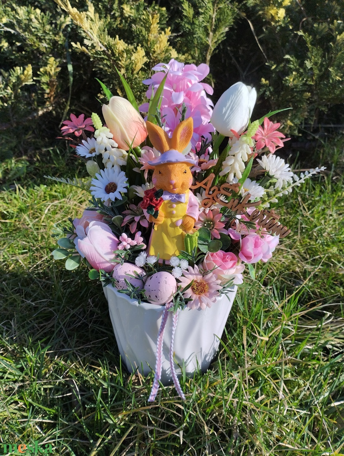 Nyuszi kisasszony tavaszi sétája asztaldísz - ünnepi díszek, dekorációk - húsvéti díszek és dekorációk - húsvéti asztaldíszek - Meska.hu