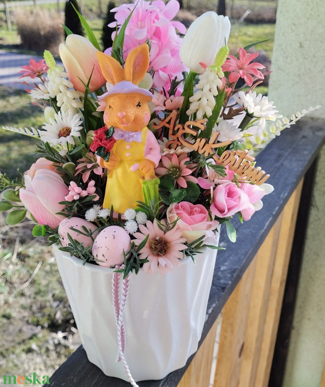 Nyuszi kisasszony tavaszi sétája asztaldísz - ünnepi díszek, dekorációk - húsvéti díszek és dekorációk - húsvéti asztaldíszek - Meska.hu