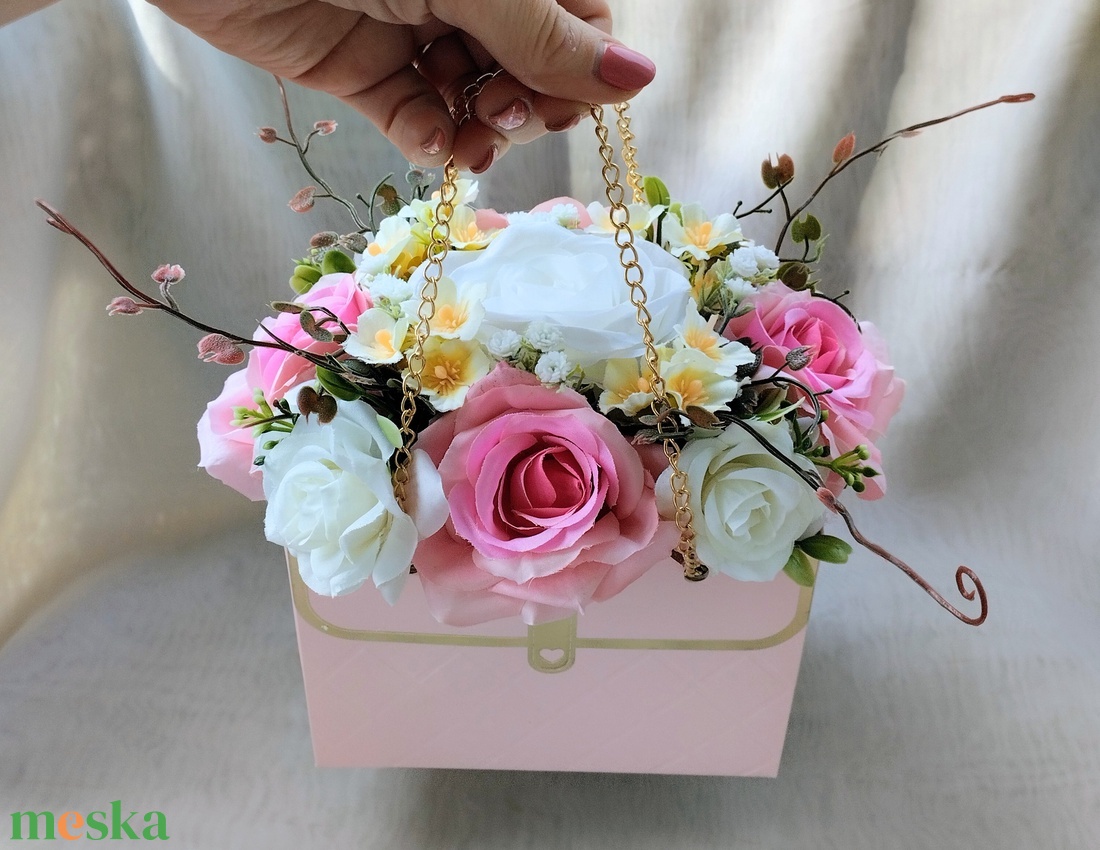 Rózsaszín táskadísz  - otthon & életmód - virágdekoráció - virágok - virágbox - Meska.hu