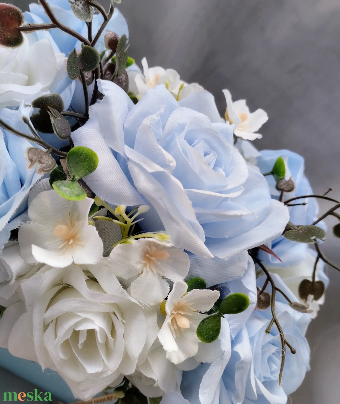 Kék-fehér táskadísz - otthon & életmód - virágdekoráció - virágok - virágbox - Meska.hu