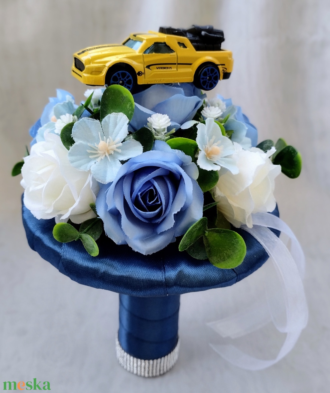 Kis autós ovis ballagási csokor  - otthon & életmód - virágdekoráció - virágok - virágcsokor - Meska.hu