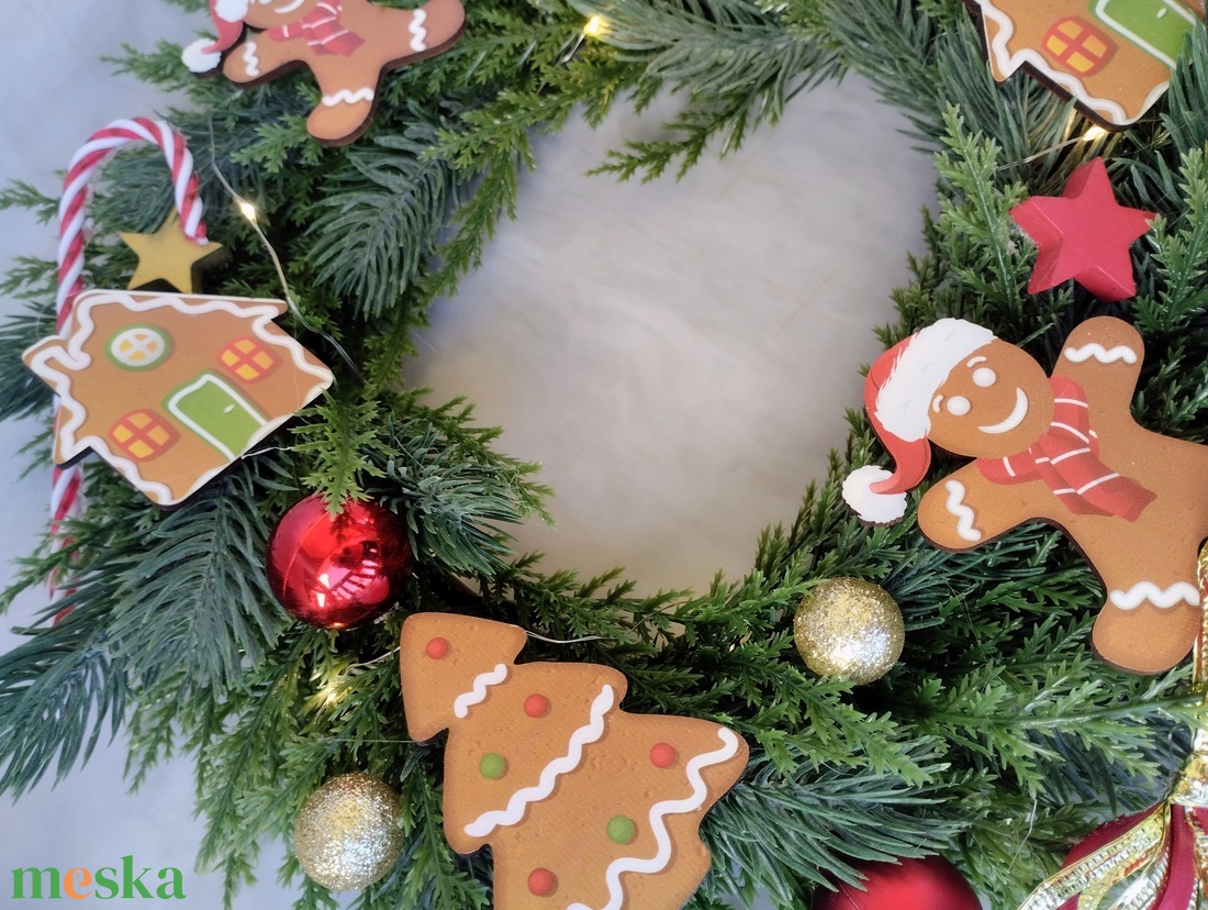 Mézikés téli ajtódísz LED világítással  - karácsony - karácsonyi lakásdekoráció - karácsonyi ajtódíszek - Meska.hu