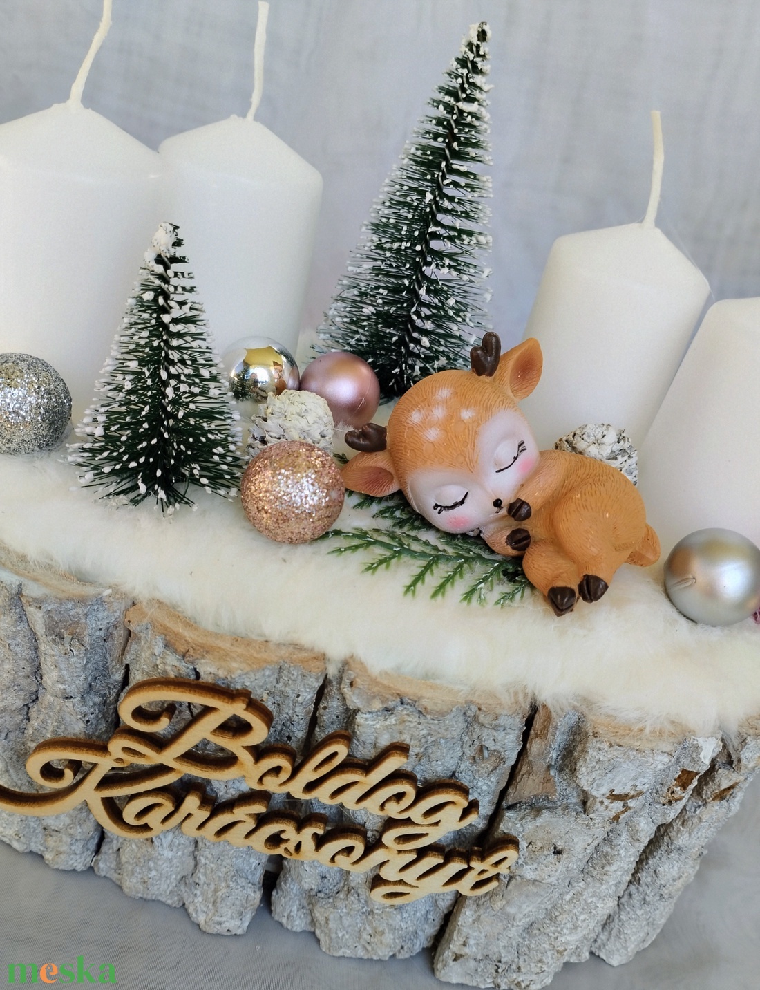 Alvó őzikés adventi asztaldísz fakéreg kaspóban - karácsony - adventi díszek - adventi asztaldísz - Meska.hu