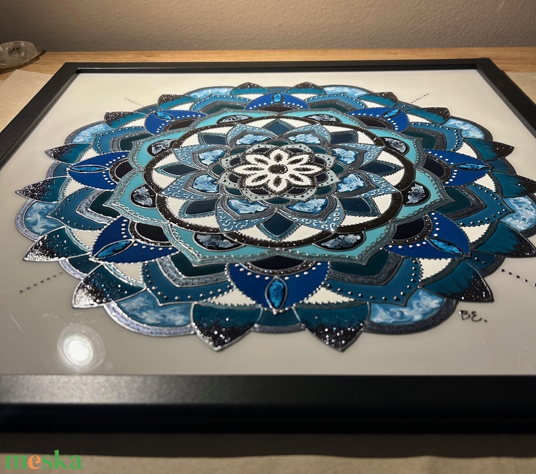 Kék színárnyalatok mandala. 40x40-es képkeretben, akasztóval. - otthon & életmód - dekoráció - spiritualitás - mandala - Meska.hu Kék színárnyalatok mandala. 40x40-es képkeretben, akasztóval. - otthon & életmód - dekoráció - spiritualitás - mandala - Meska.hu