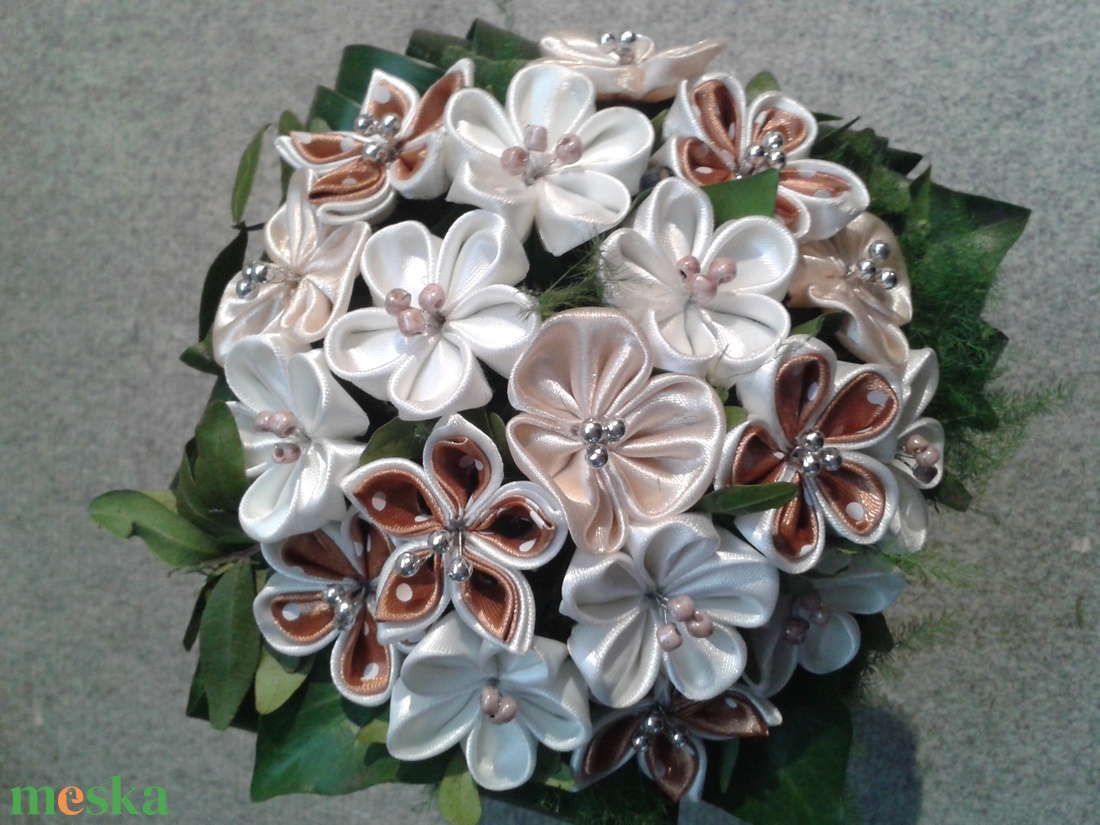 Szatén örökcsokor - esküvő - menyasszonyi- és dobócsokor - Meska.hu