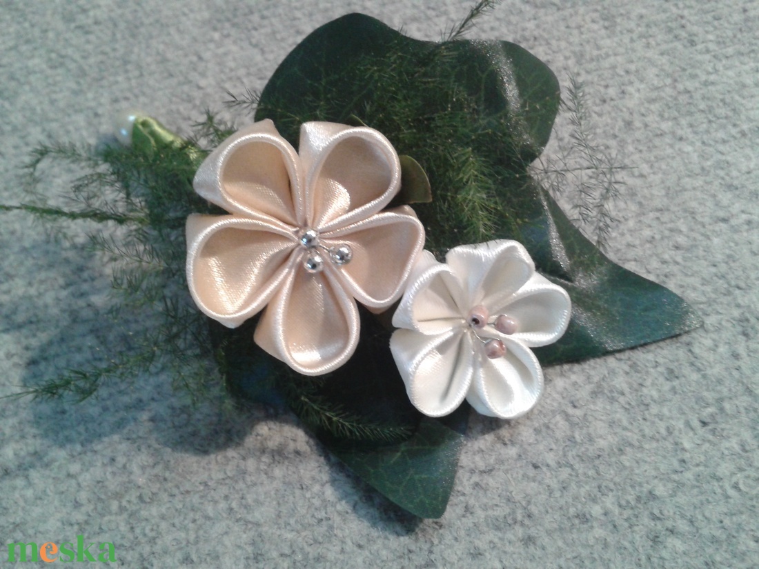 Szatén örökcsokor - esküvő - menyasszonyi- és dobócsokor - Meska.hu