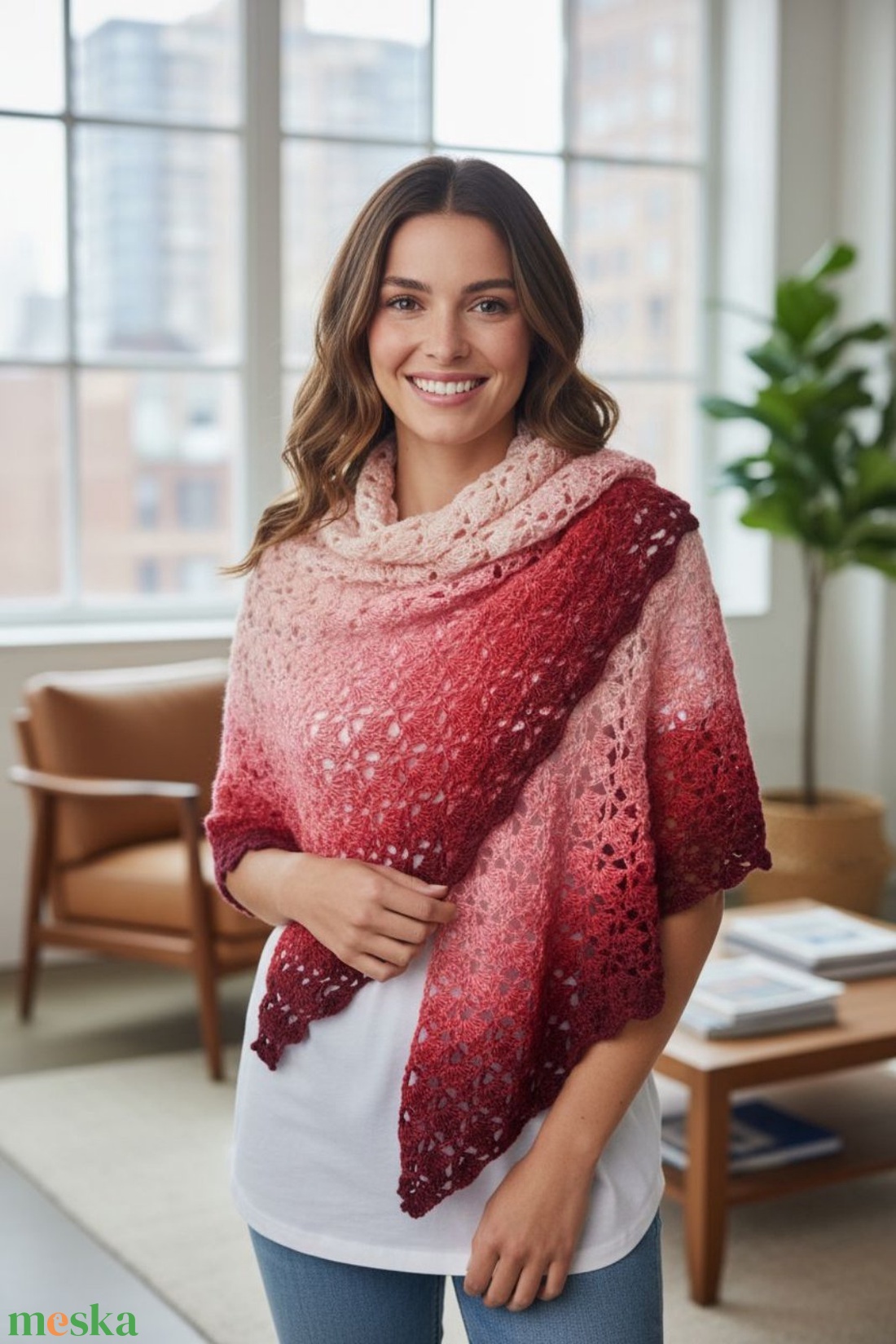 Csipke mintás, színátmenetes vállkendő, fehér-bordó átmenettel. - ruha & divat - sál, sapka, kendő - kendő - Meska.hu