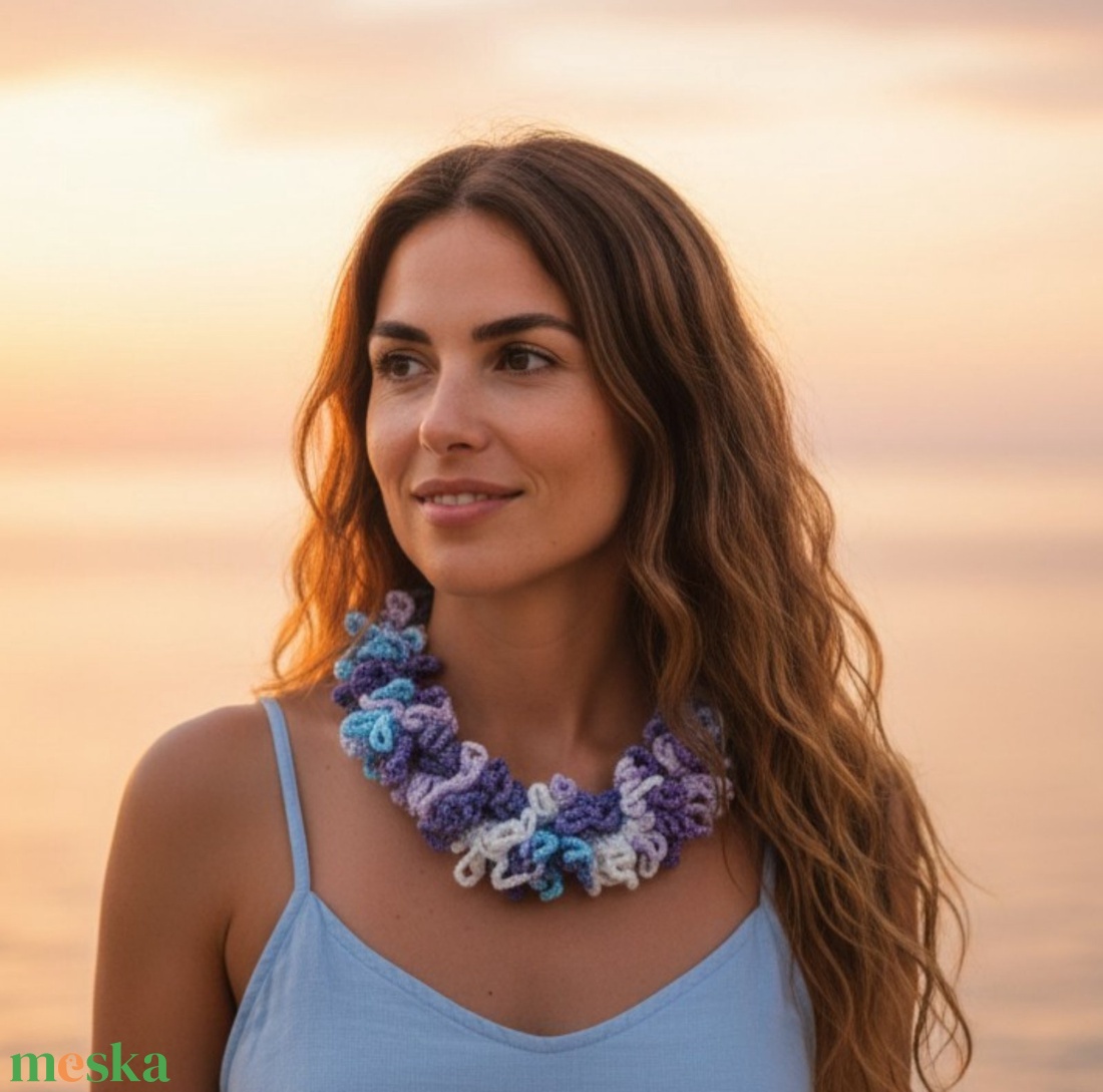 EDO Breeze � dekoratív, kézzel horgolt tavaszi körkendő, könnyű nyakmelegítő, tavaszi égbolt-sál - ruha & divat - sál, sapka, kendő - kendő - Meska.hu