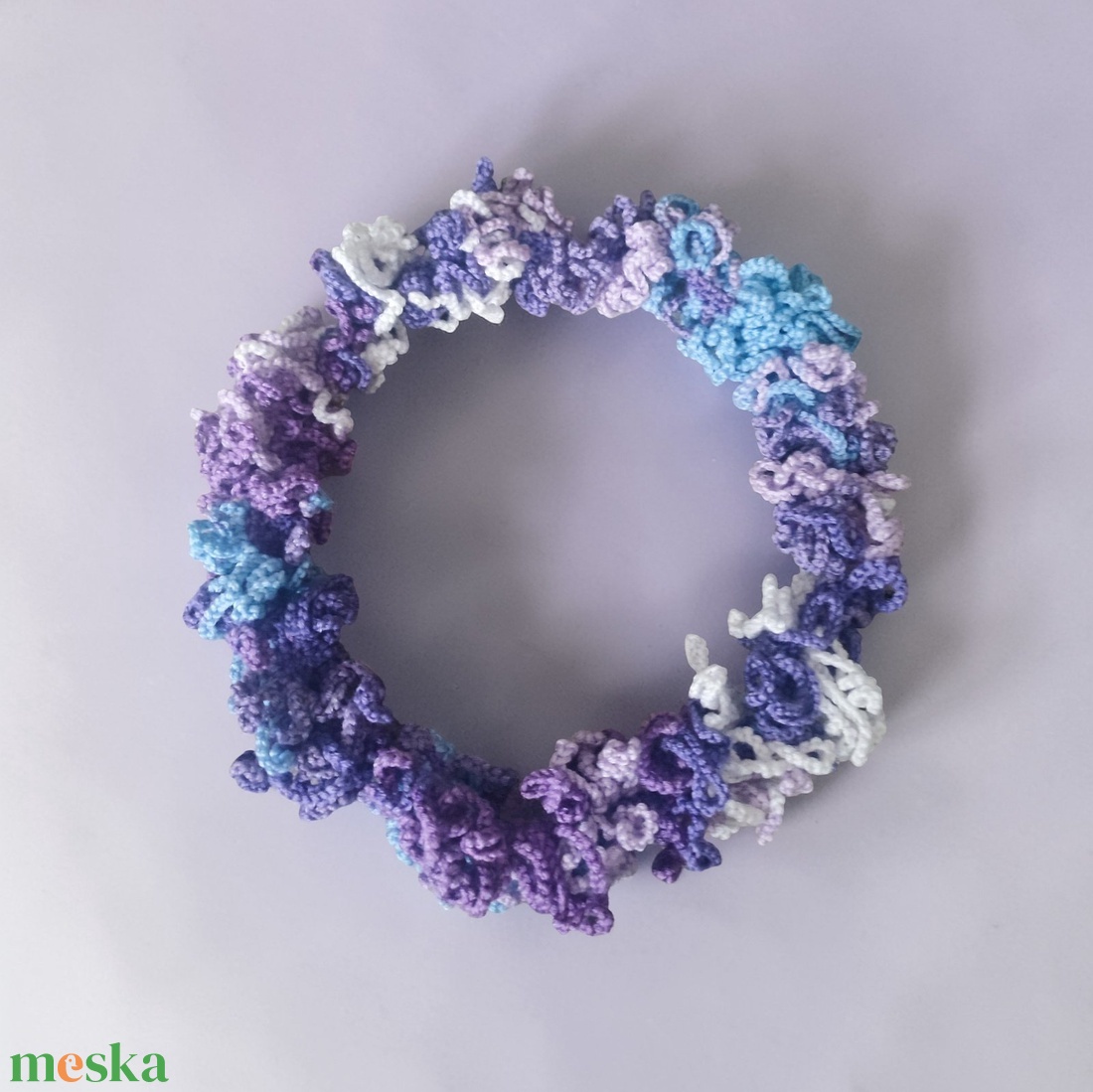 EDO Breeze � dekoratív, kézzel horgolt tavaszi körkendő, könnyű nyakmelegítő, tavaszi égbolt-sál - ruha & divat - sál, sapka, kendő - kendő - Meska.hu