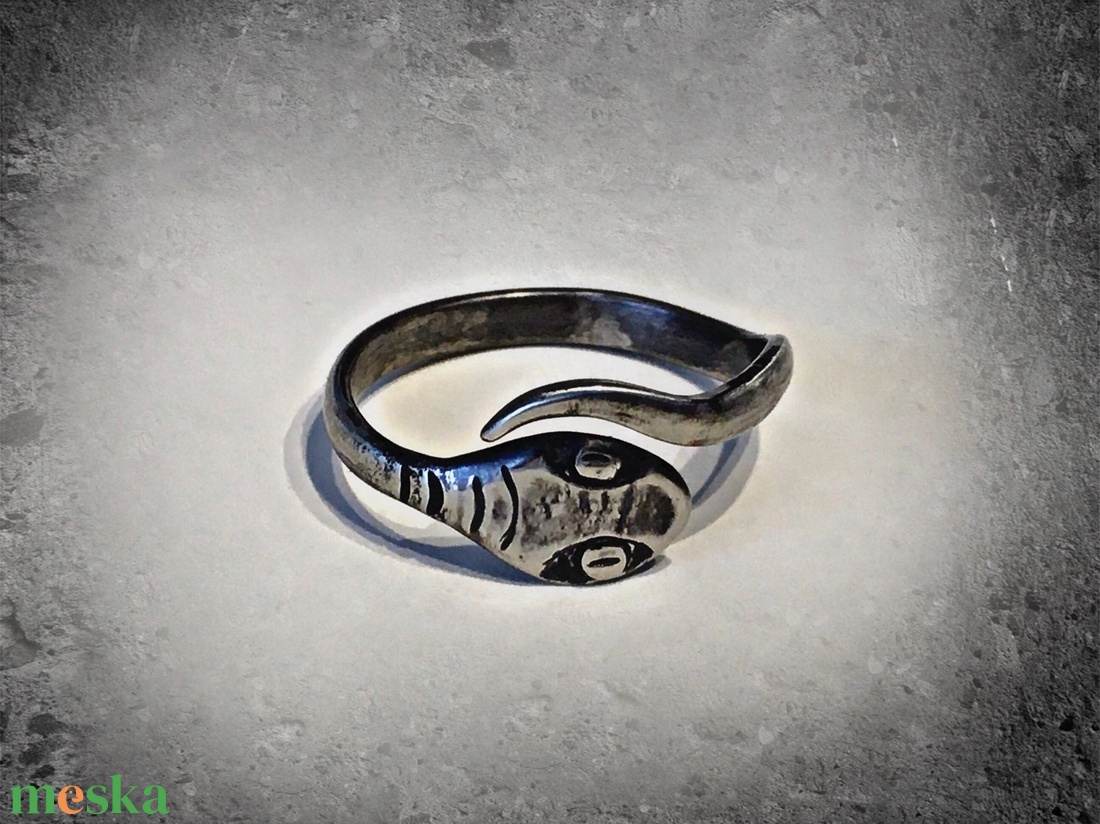 Kovácsolt kígyós gyűrű - alpakka - ékszer - gyűrű - figurális gyűrű - Meska.hu