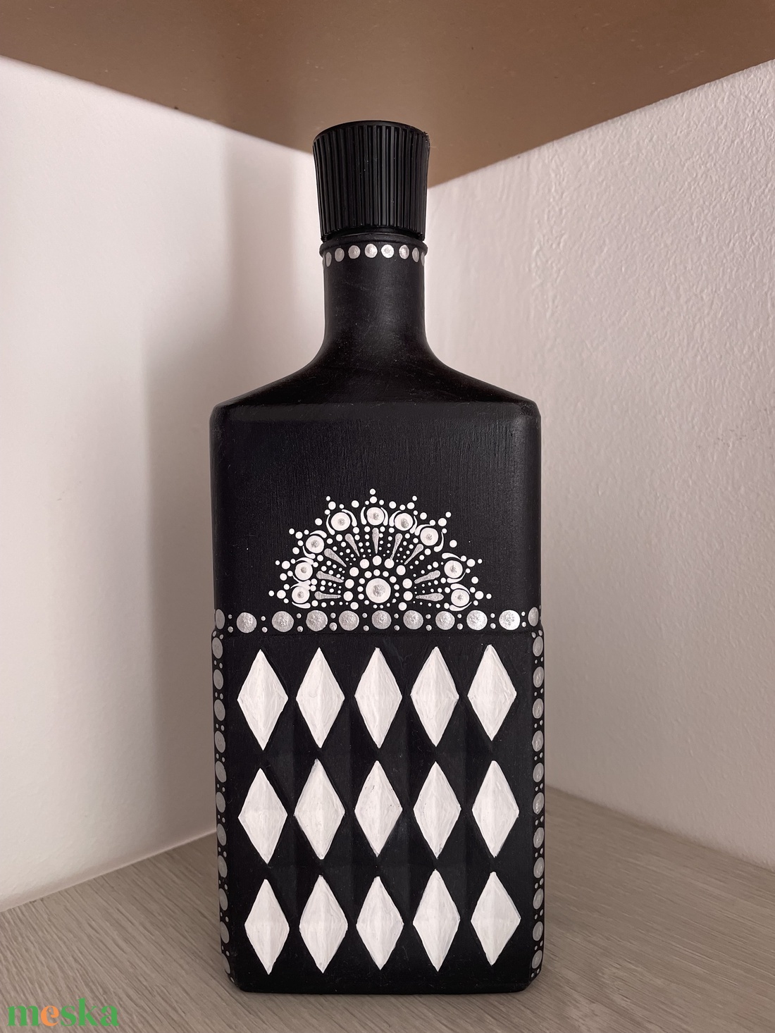 Kézzel festett üveg - otthon & életmód - dekoráció - asztal és polc dekoráció - díszüveg - Meska.hu